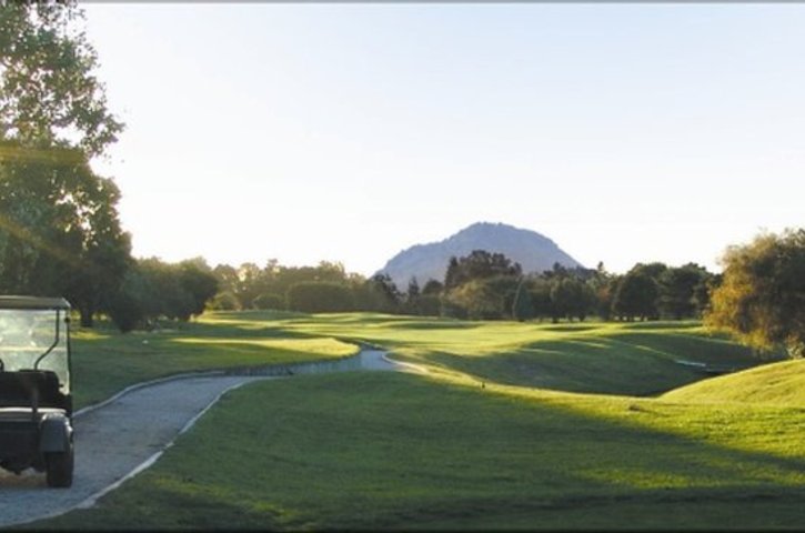 <strong>Mt Maunganui Golf Course<span><b>in</b>REMODEL </span></strong><i>→</i>
